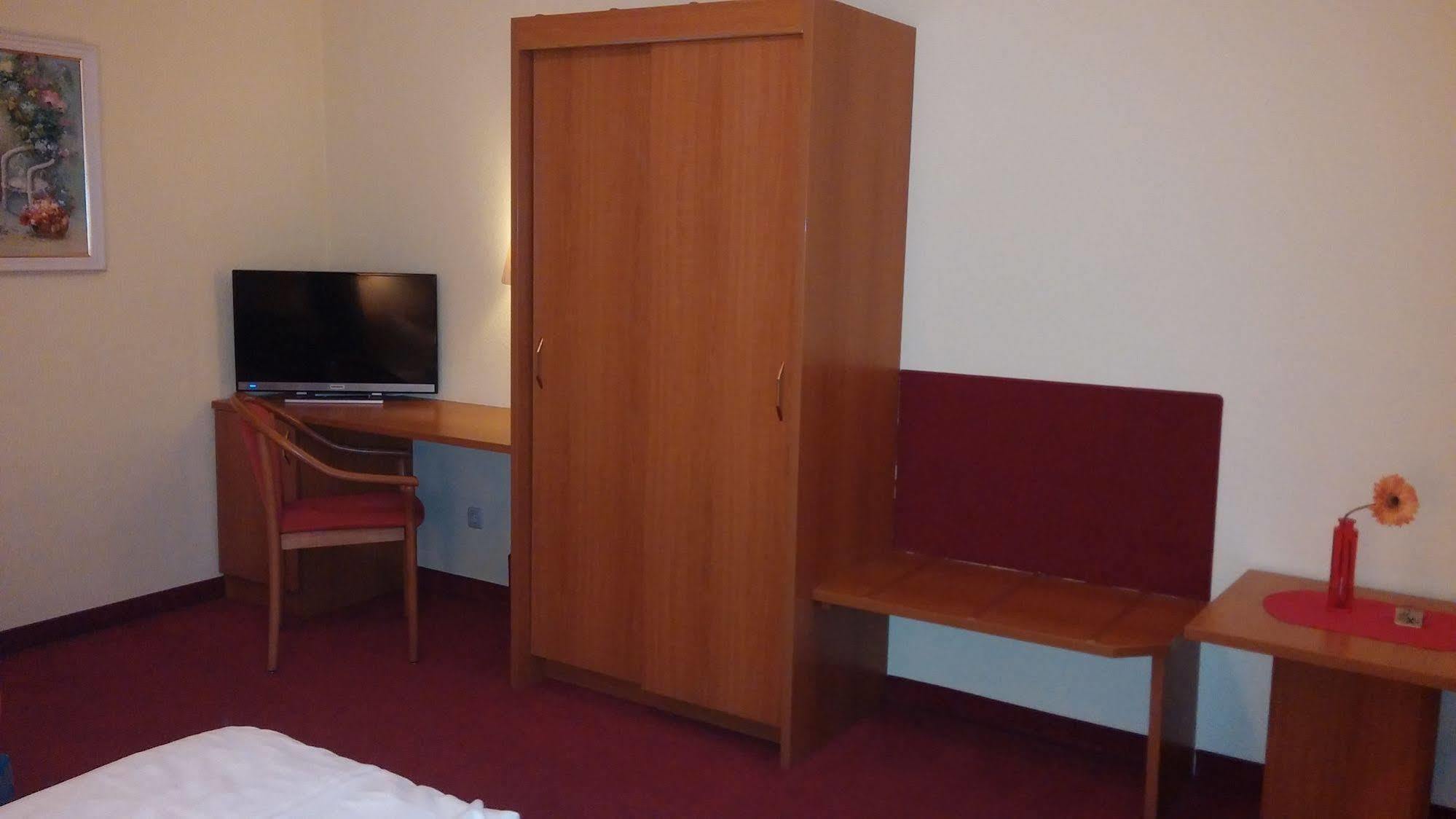 Berliner Ring Hotel 3*